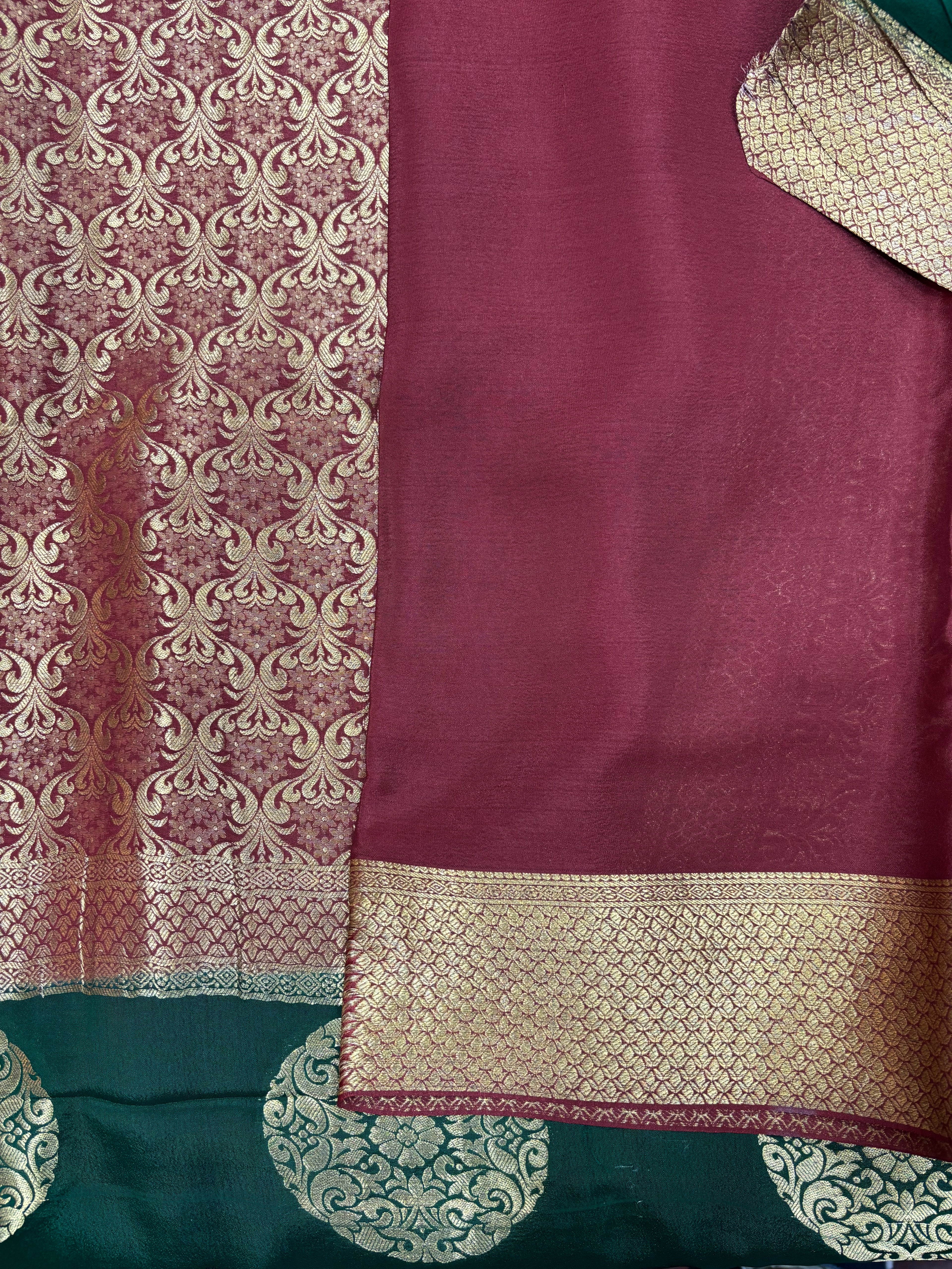 Embose Pure Crepe Silk Saree With Silk Mark (1950)