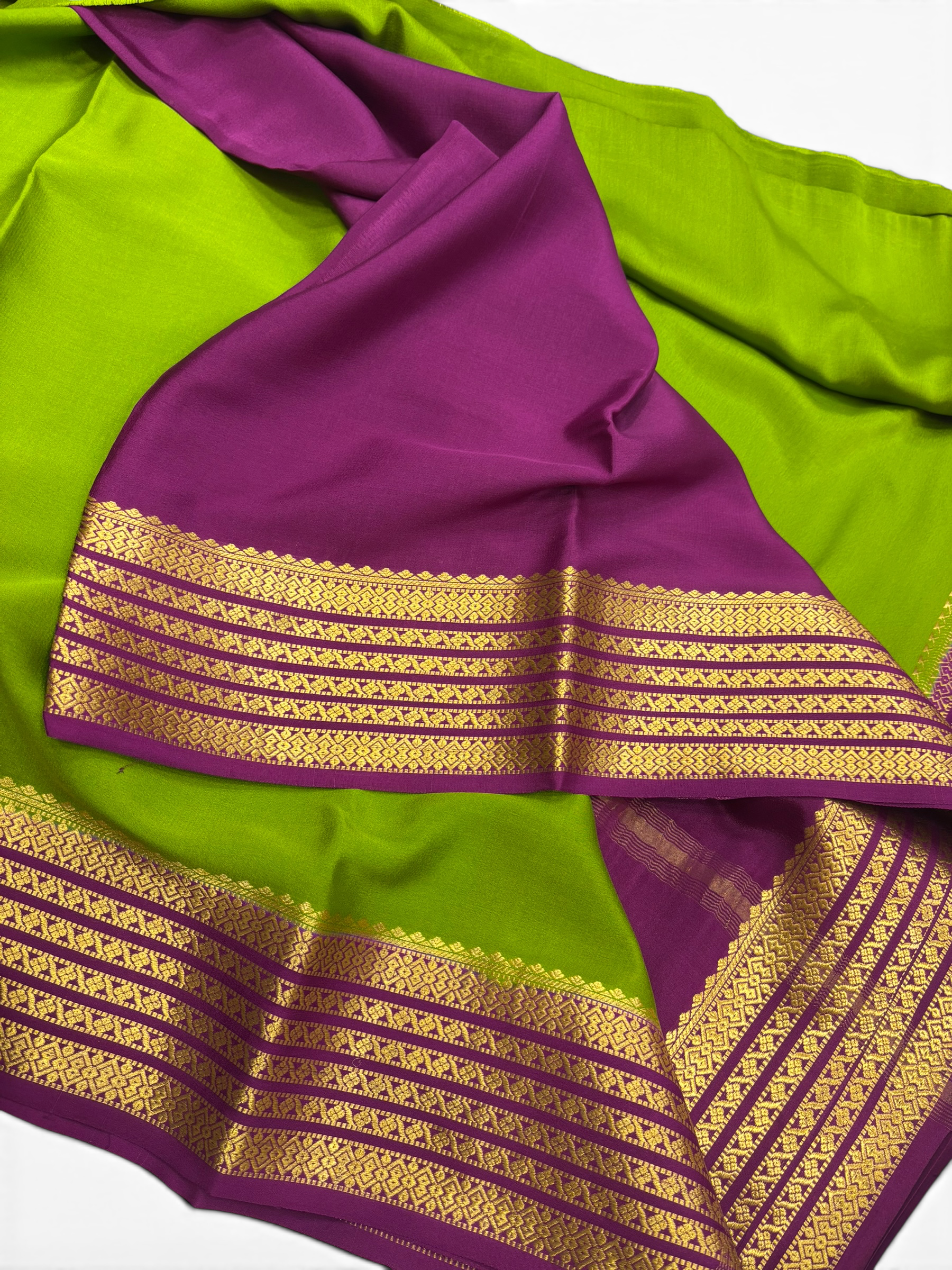 Pure Crepe Silk Olive Green Contrast Saree w/  Silk Mark (PSE6575)