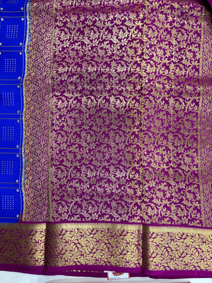 Pure Crepe Silk Chex Saree With Silk Mark (1946)