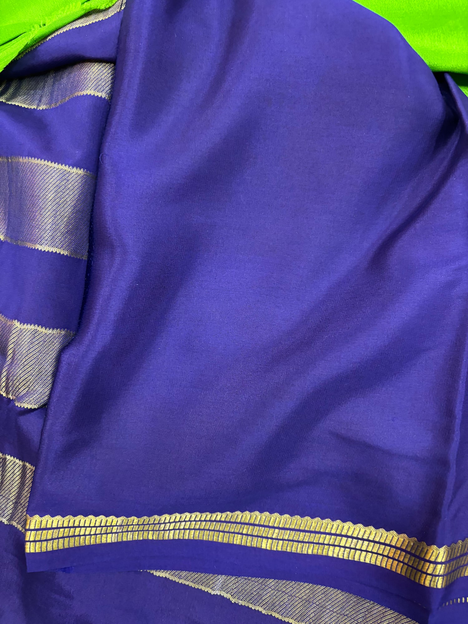 Pure Crepe Silk Body Motif Saree With Silk Mark (1943)