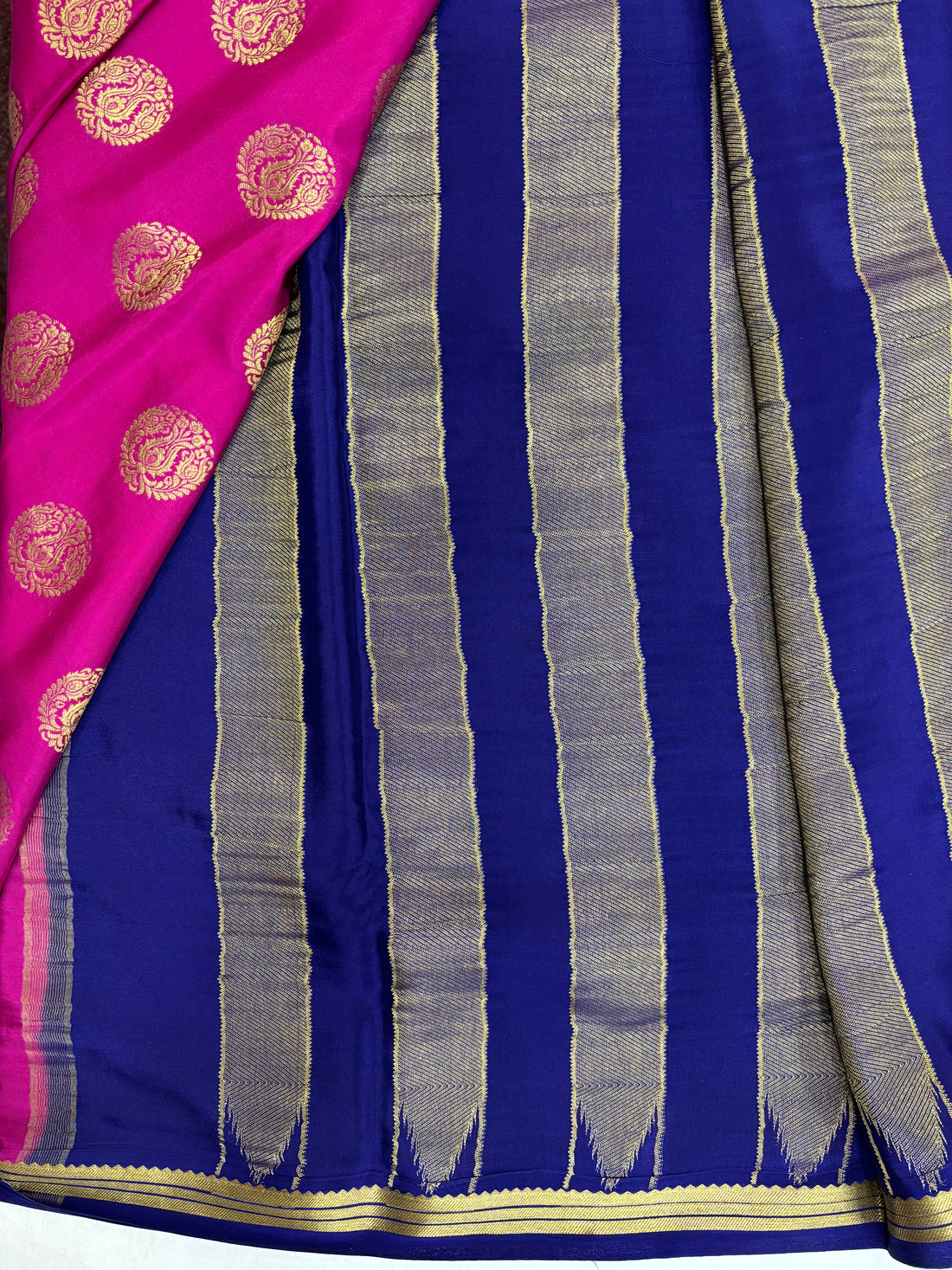 Pure Crepe Silk Body Motif Saree With Silk Mark (1943)