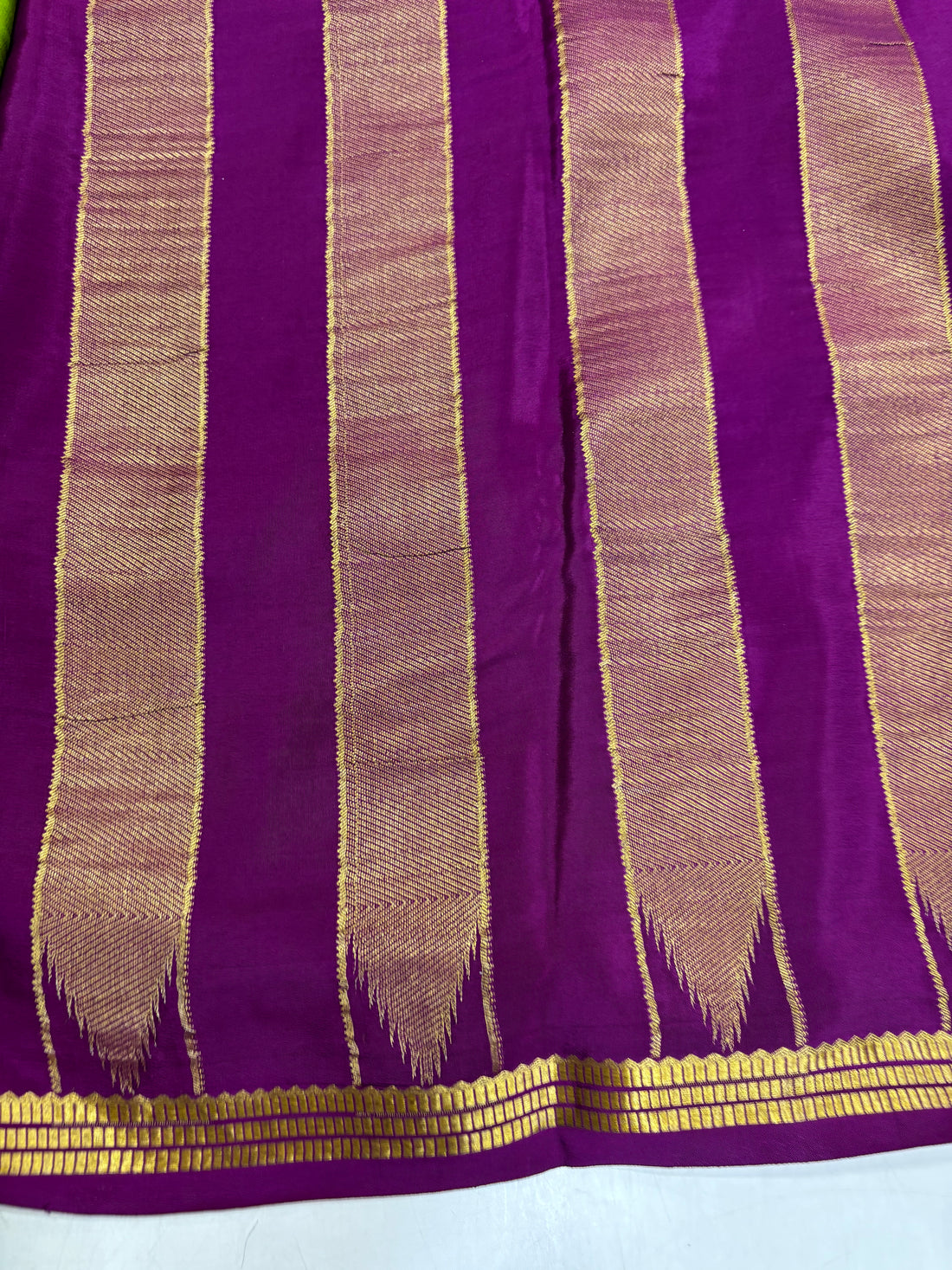 Pure Crepe Silk Body Motif Saree With Silk Mark (1943)