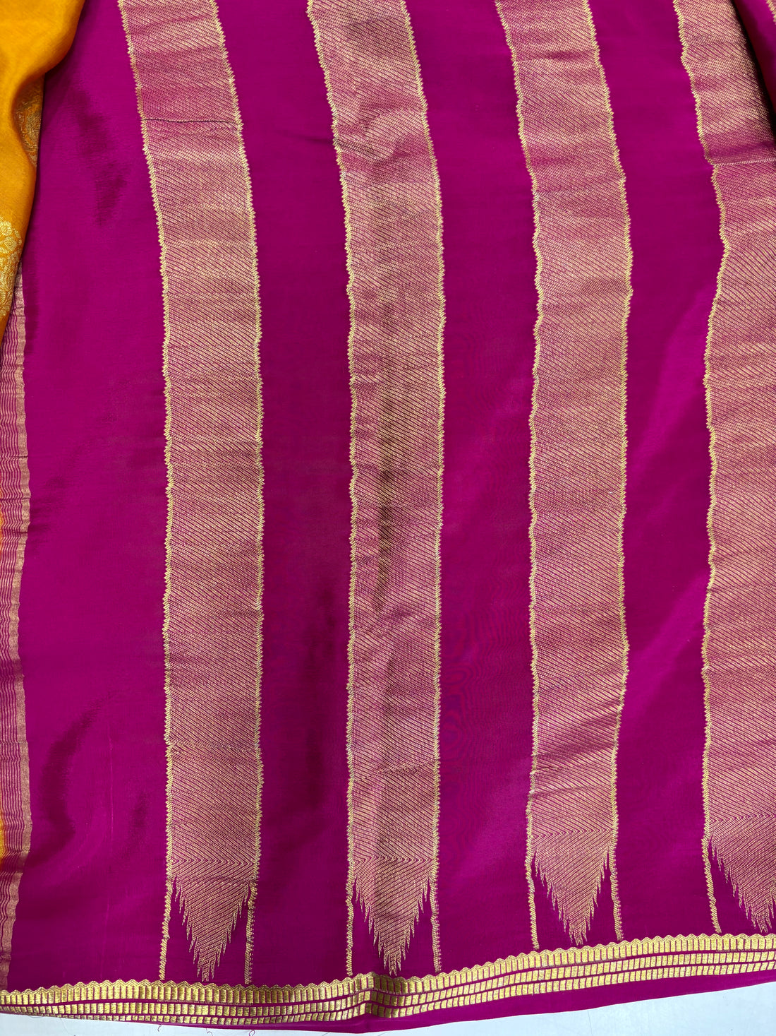 Pure Crepe Silk Body Motif Saree With Silk Mark (1943)