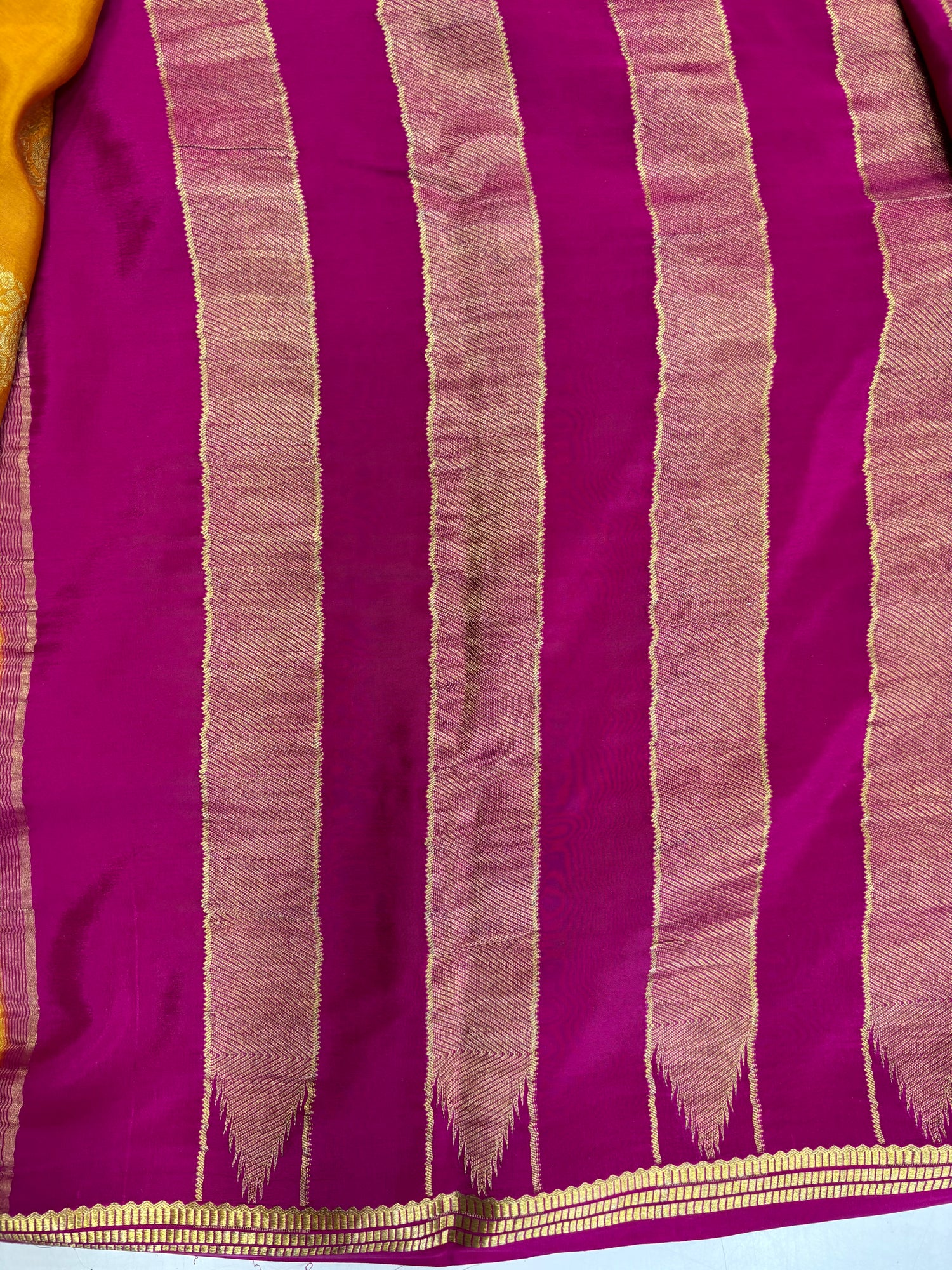 Pure Crepe Silk Body Motif Saree With Silk Mark (1943)