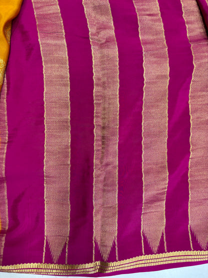 Pure Crepe Silk Body Motif Saree With Silk Mark (1943)